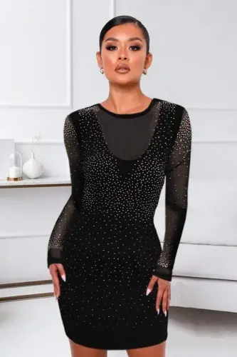 Женское облегающее платье-миди с длинными рукавами, круглым вырезом и декоративными камнями - 4