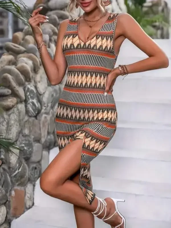 Женское очень красочное платье-супрем с разрезом до колена - 1