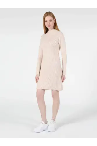 Женское платье бежевого цвета Slim Fit Cl1051553 - 4