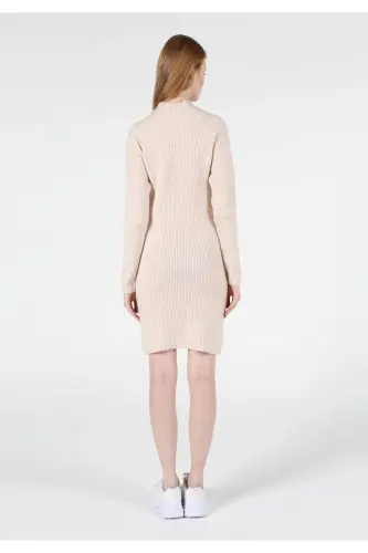 Женское платье бежевого цвета Slim Fit Cl1051553 - COLIN'S (1)