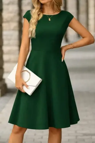 Женское платье миди из импортного крепа с рукавами полумесяц, открытым вырезом и без пояса - BÜYÜKBEDENIZ (1)