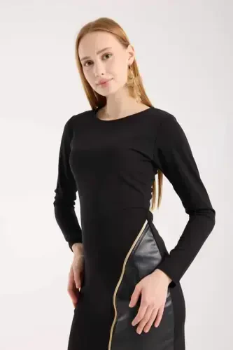 Женское платье мини с длинными рукавами, круглым вырезом, деталями из кожи и молнии, с разрезом - 8