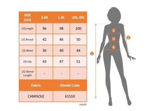 Женское платье на бретелях с запахом, пуговицами сбоку, асимметричным кроем спереди и крупной рубчатой вязкой в рубчик. - 6