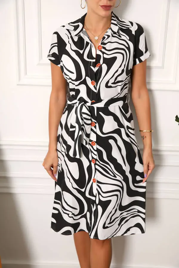 Женское платье-рубашка с коротким рукавом, черное, с принтом, поясом и завязками на талии ARM-22Y001058 - 7
