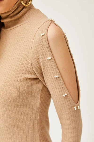 Женское платье с декольте на плечах, украшенное камнями и бисером, с русалочьим силуэтом и воланами ELB-19002039 - 6