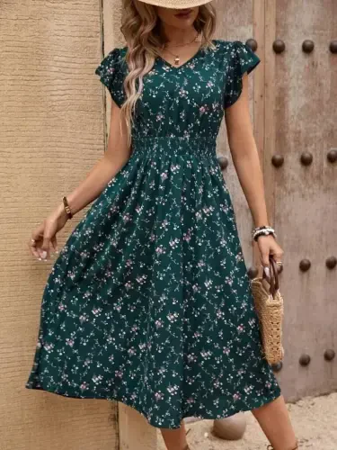 Женское платье-супер, с цветочным рисунком, коротким рукавом, V-образным вырезом и эластичной талией - BÜYÜKBEDENIZ (1)