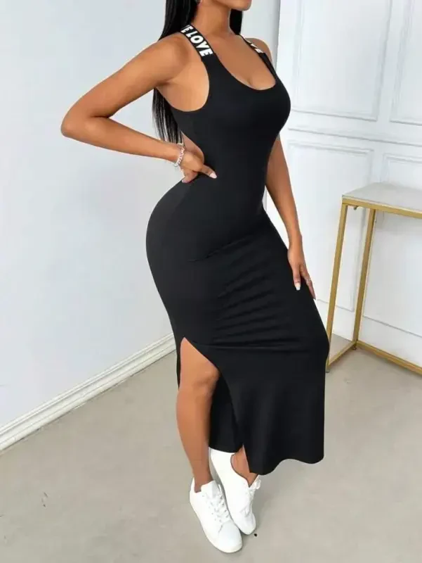 Женское платье вискозное с круглым вырезом, перекрестными бретелями на спине, с деталью Love и разрезом - 2