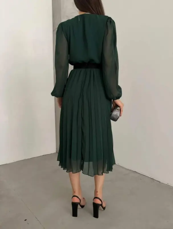 Женское шифоновое платье на подкладке, расклешенное, с запахом и длиной миди. - 3