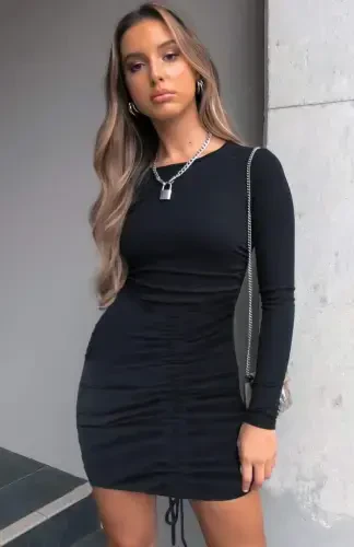 Женское трикотажное платье с длинными рукавами, круглым вырезом и сборкой спереди - 1