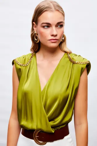 Zincir Aksesuarlı Saten Bodysuit Bluz - YAĞ YEŞİLİ - YAĞ YEŞİLİ - SATEEN (1)