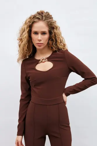 Zincir Detaylı Bluz - Kahve - KAHVE - 6