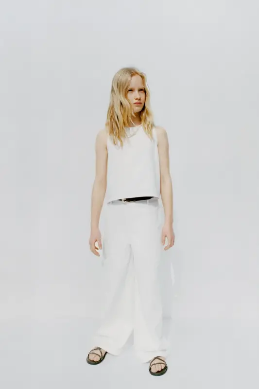 ZIPPERED SLEEVELESS TOP-White - 7